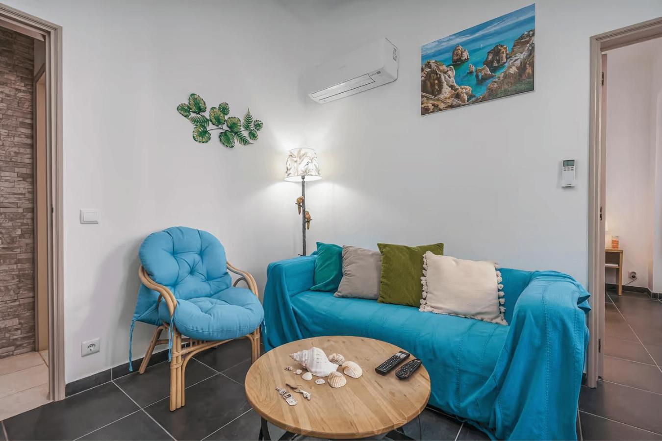 Apartamento Lovely In With Terrace - Close To *
